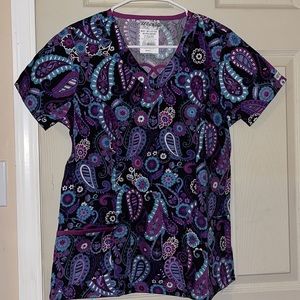 Uniform Advantage scrub top